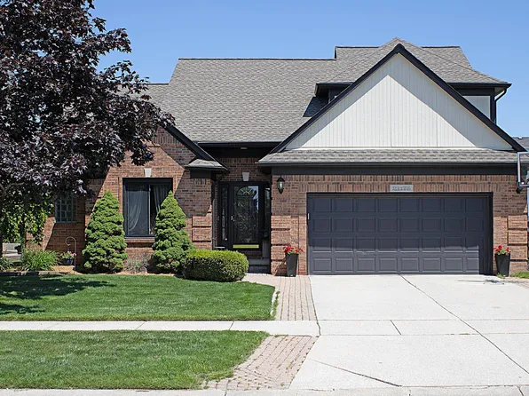 21175 Briar Rose Dr, Macomb, MI 48044