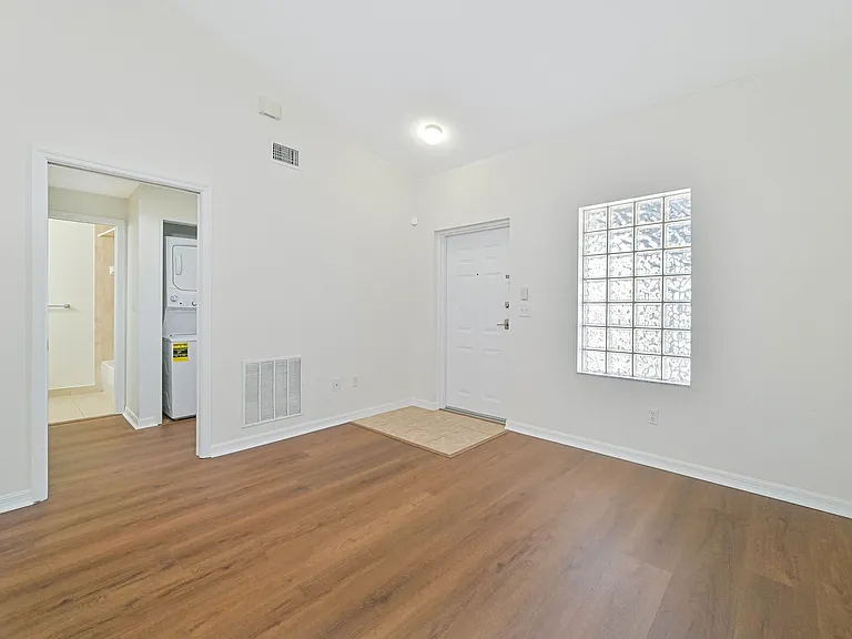 8546 Bernwood Cove Loop #1104 — Photo 3