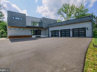 1118 Grove Rd, Harrisburg, PA 17111