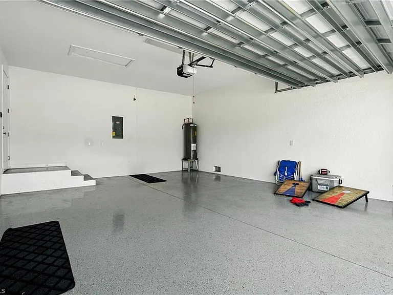 10140 Carolina St — Photo 27