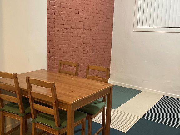 4th image of 401 W 50th St #1A