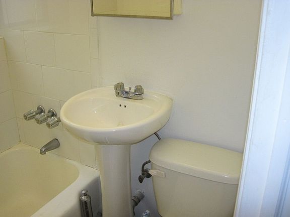 4th image of 148 W 141st St APT 3D