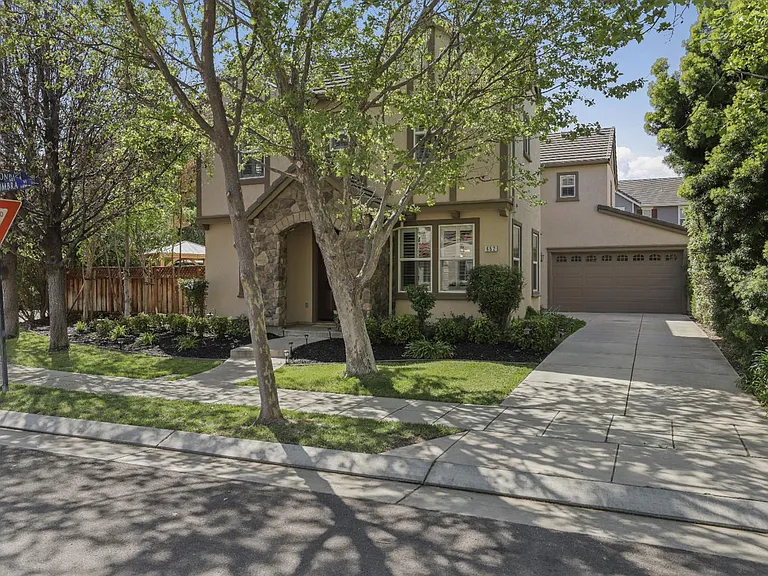 652 W Sombra Way — Photo 3