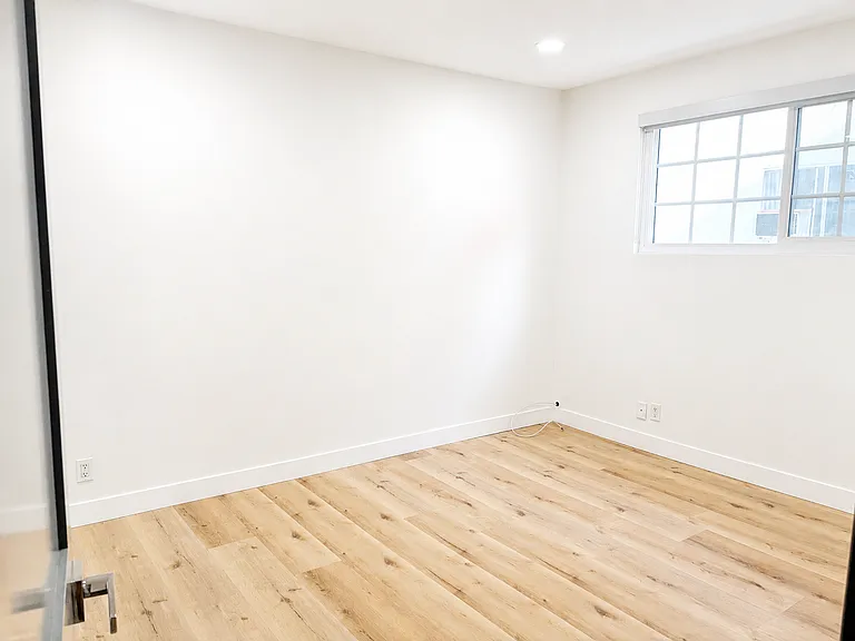 835 S Sherbourne Dr #3 — Photo 12