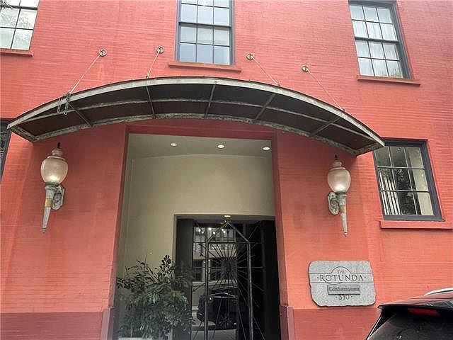 1st image of 330 Julia St APT 314