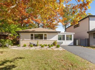 1013 Longaker Rd, Northbrook, IL 60062