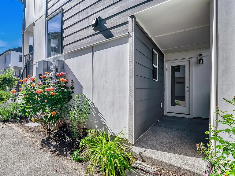 14715 Admiralty Way #B-7 — Photo 29