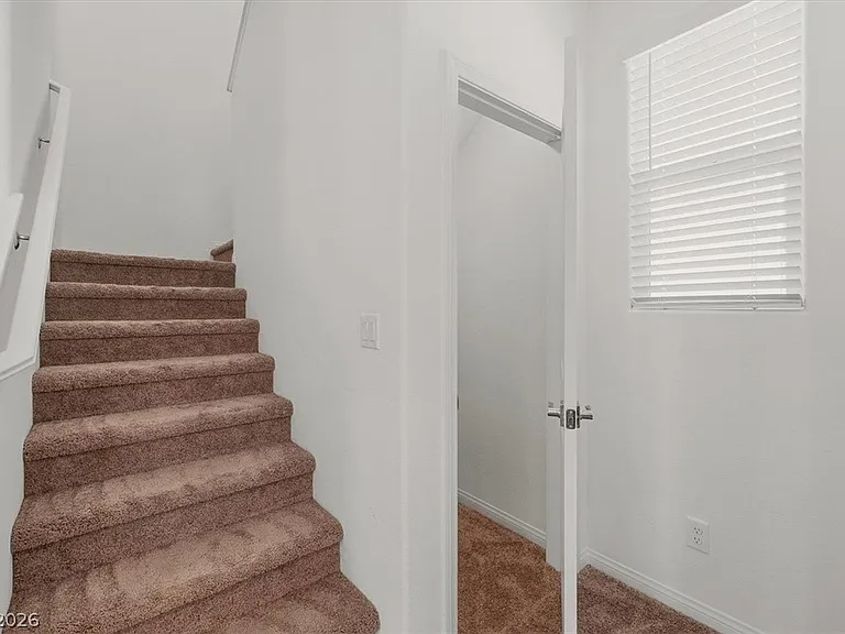 7182 Copper Grove Ave — Photo 9
