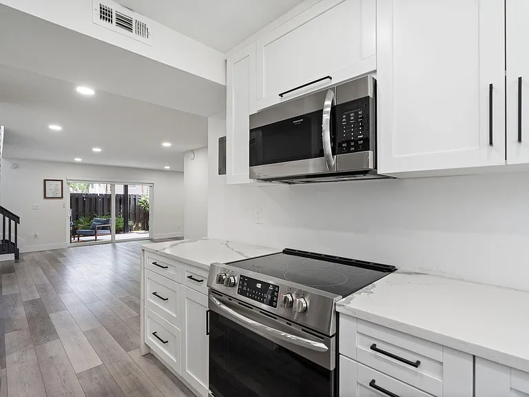 4952 SW 122nd Ter — Photo 13