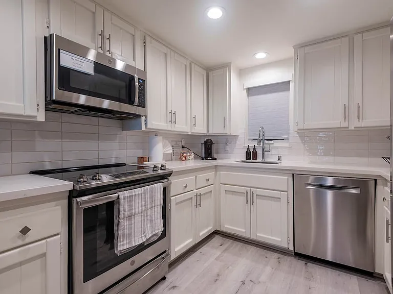 295 Sea Forest Ct — Photo 7