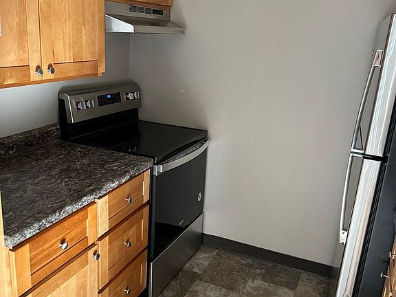 2nd image of 160 Van Giesen St #111
