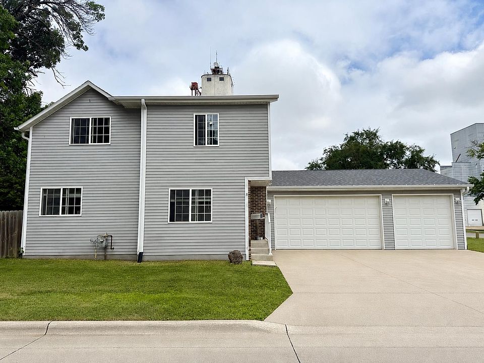 1st image of 609 4th Ave W