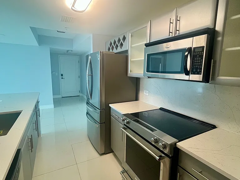 1871 NW South River Dr #1906 — Photo 9