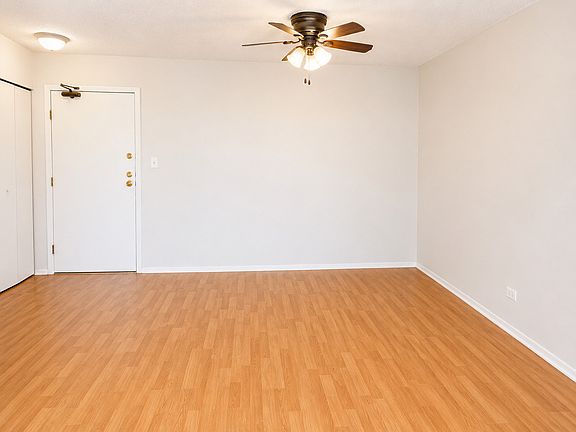 5th image of 601 W Huntington Commons Rd APT 302