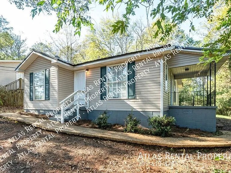 1308 Crescent Ridge Rd NE — Photo 3