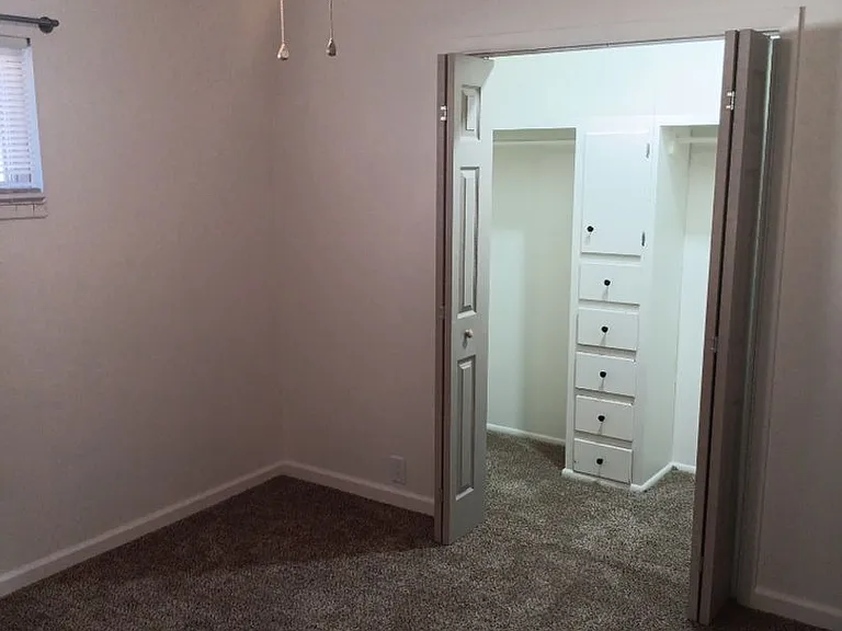 420 Rhode Island St SE — Photo 7