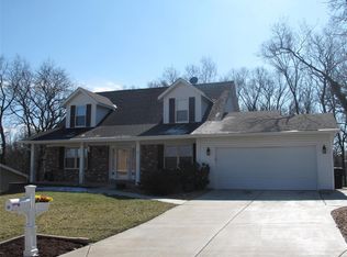 50 Spring Way Dr, Saint Peters, MO 63376