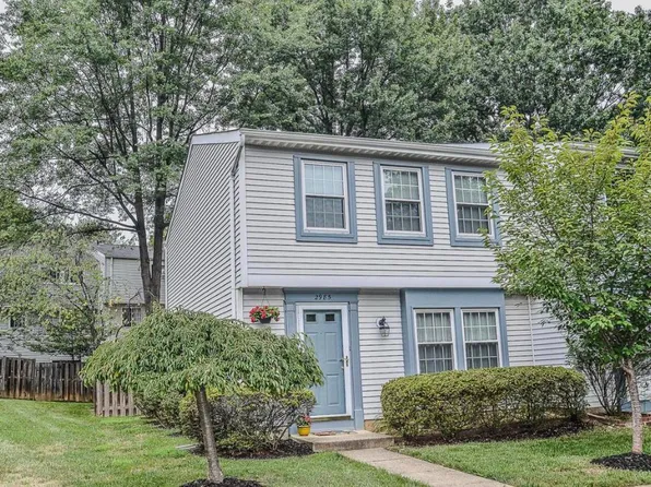 2985 Paddock Wood Ct, Oakton, VA 22124