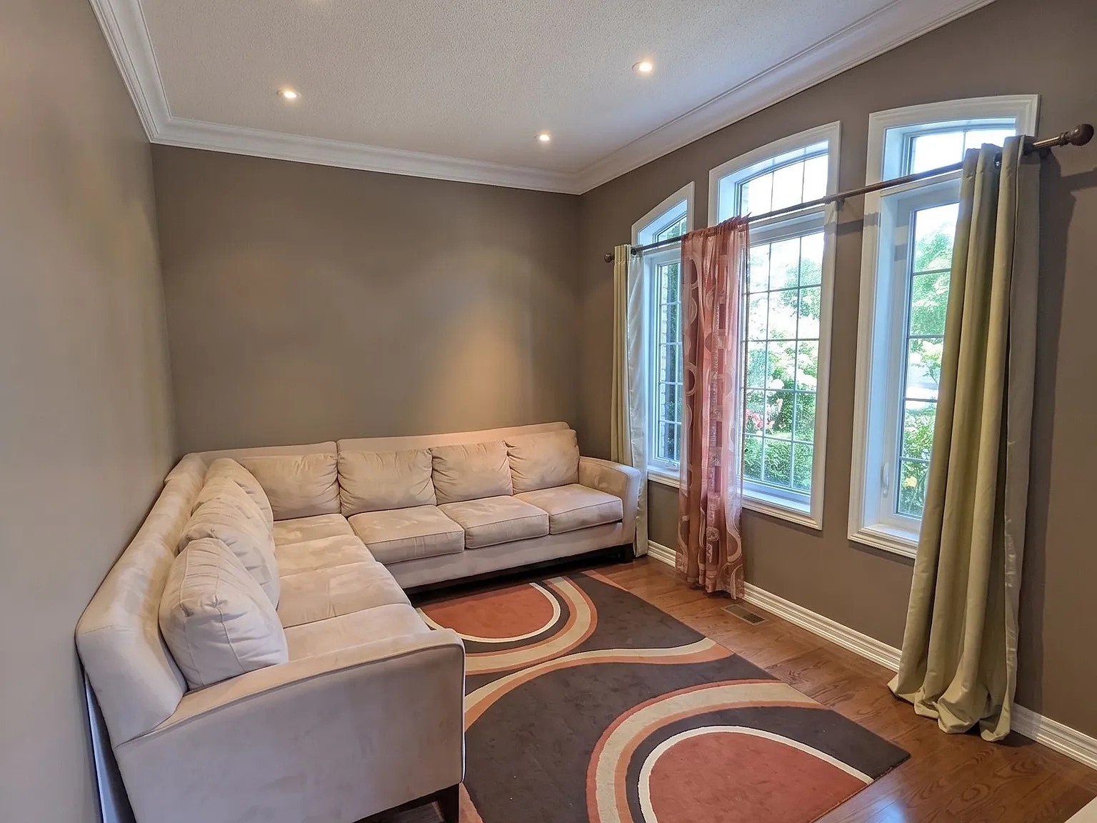 4 bed, $4,400 — Photo 4