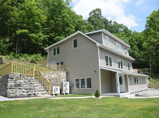 79 Peekskill Hollow Rd, Putnam Valley, NY 10579