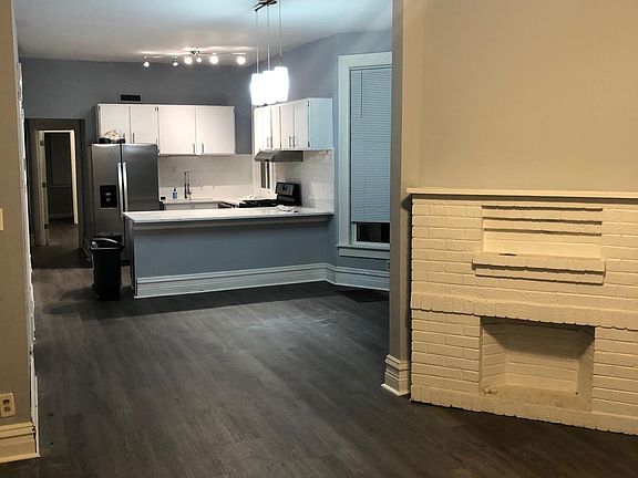 3rd image of 1128 W Lill Ave #1