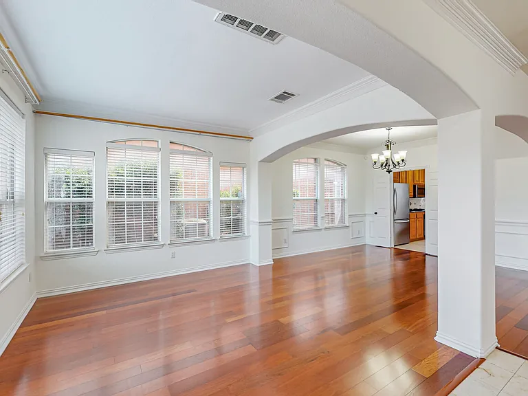 8609A Rugby Dr — Photo 5
