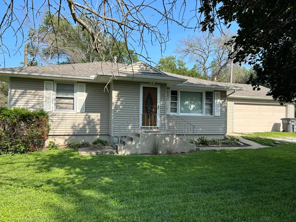 327 N Dye St, Carson, IA 51525