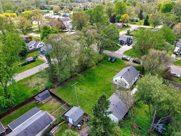 132 Jerome Ave, Ypsilanti, MI 48198