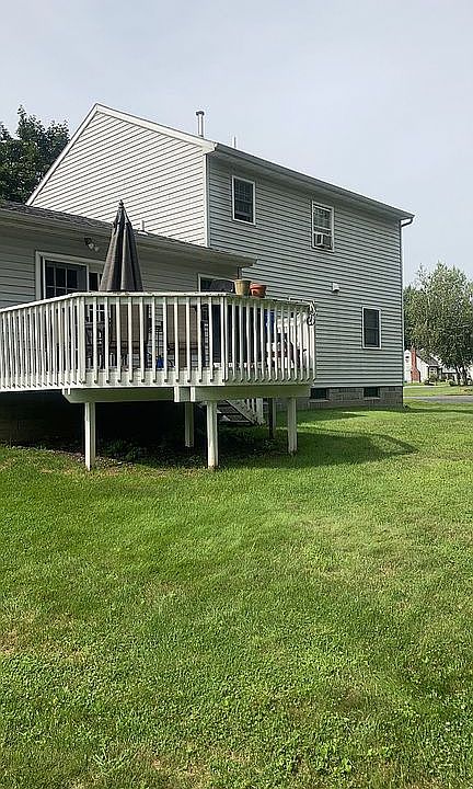 1st image of 2 Roslyn Dr