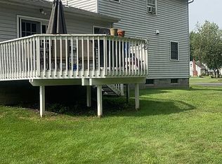 2 Roslyn Dr, Ballston Lake, NY 12019