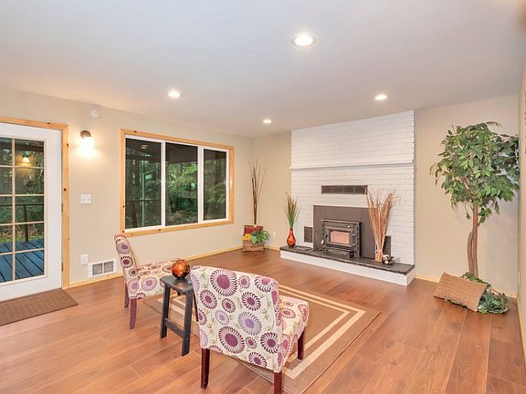 5th image of 9540 NE Timber Ln