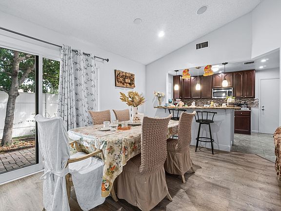 4th image of 4193 Willowood Lane