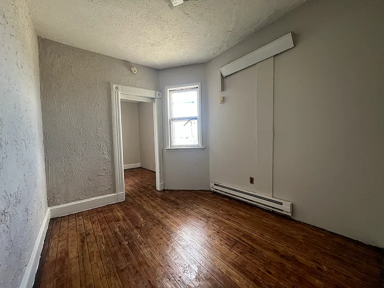 422 Saint Pauls Ave #1 — Photo 9