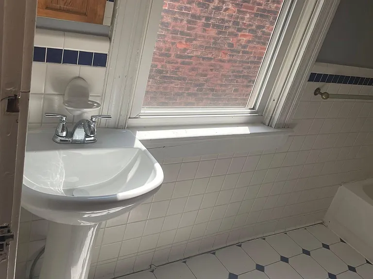 2369 W Clifton Ave — Photo 6