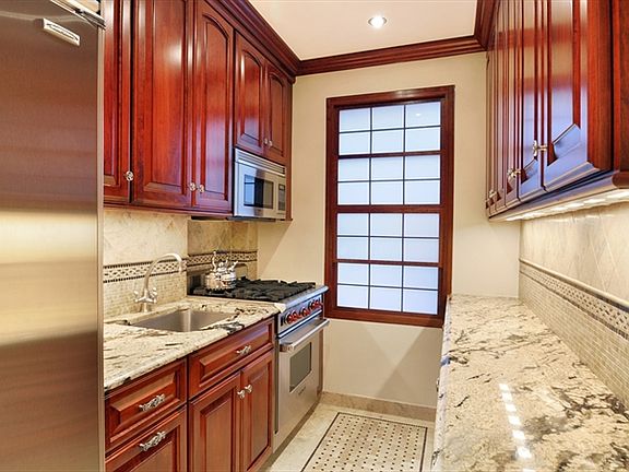 2nd image of 108 E 91st St APT 8D