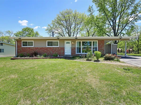 9420 Cimarron Ct, Saint Louis, MO 63132