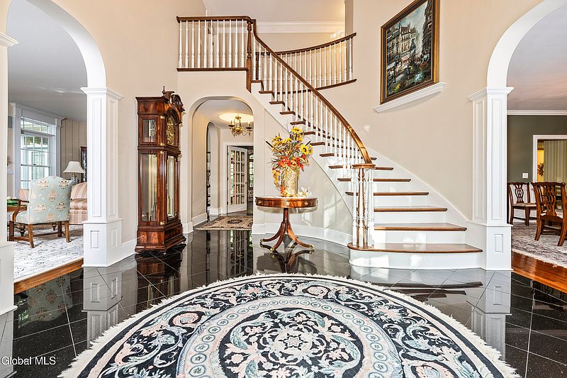 5th image of 70 Dublin Drive