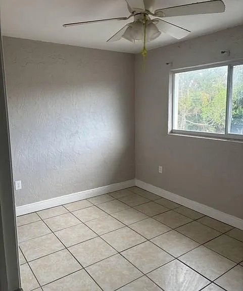 4923 Vincennes Ct #7 — Photo 3