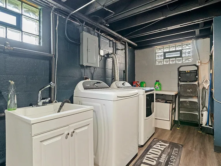 3747 Henry Ave — Photo 15