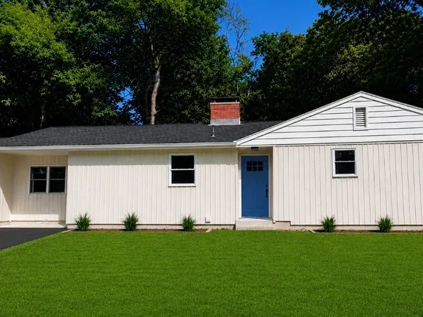 106 Glenwood Road, Clinton, CT 06413