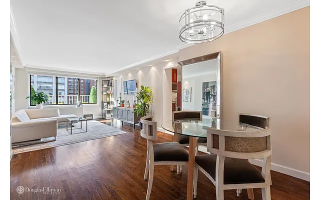 Sold by Douglas Elliman | media 15