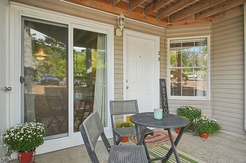 1 bed, 1.0 bath, 661 sqft, $2,100 — Photo 4