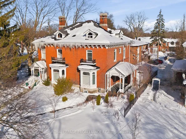 219 Charles St, Belleville, ON K8N 3M3