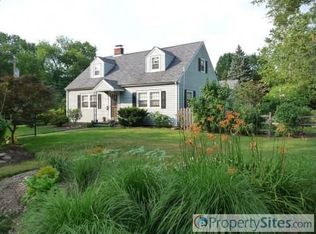 19 Decou Dr, Morrisville, PA 19067