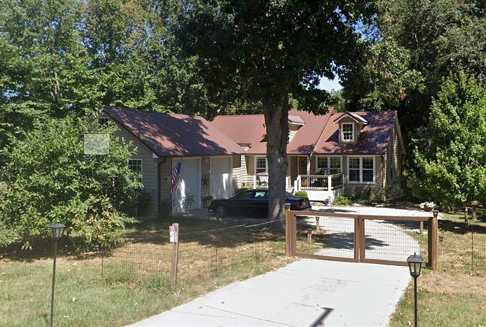 1st image of 2807 N Twyman Rd