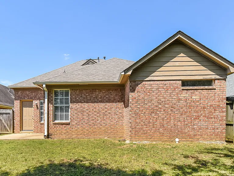 7340 Durango Dr — Photo 16
