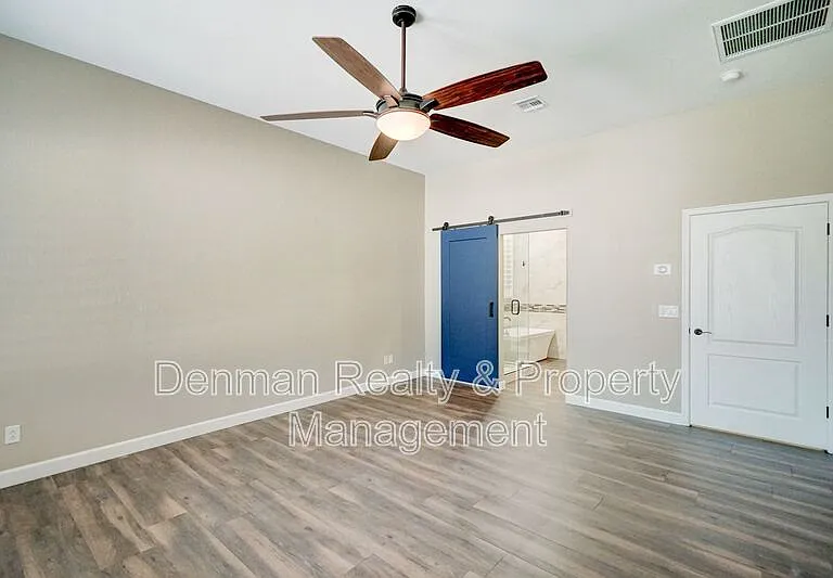 1357 N Drexel — Photo 18