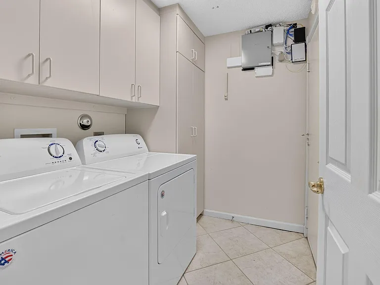 7625 Las Cruces Ct — Photo 43