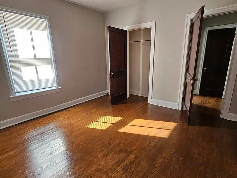 145 E North Ave — Photo 9