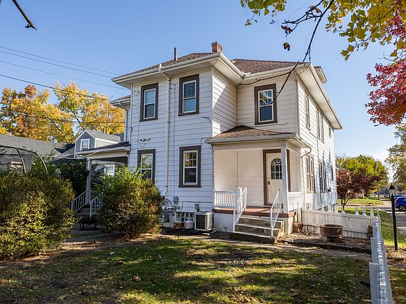 3rd image of 1925 Shroyer Rd